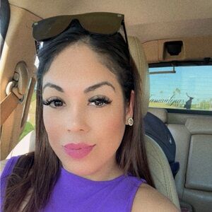 Meet your Posher, Claudia